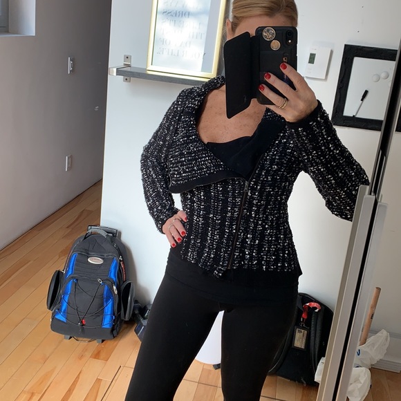 BCBG top - Picture 4 of 4